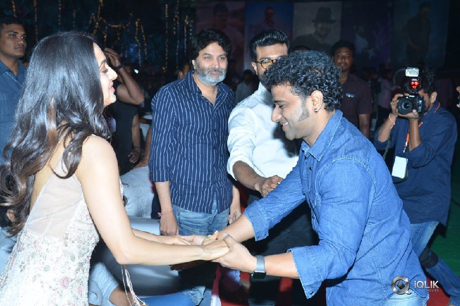 Vinaya-Vidheya-Rama-Movie-Pre-Release-Event